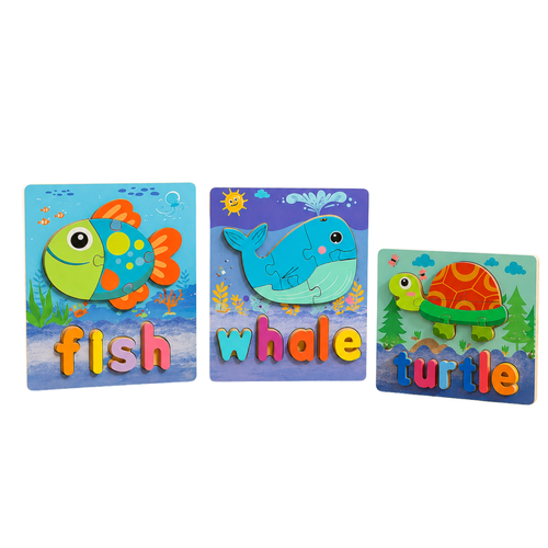 Os 3 puzzles de madeira do Pack Amigos do Oceano com letras para formar palavras, em fundo branco